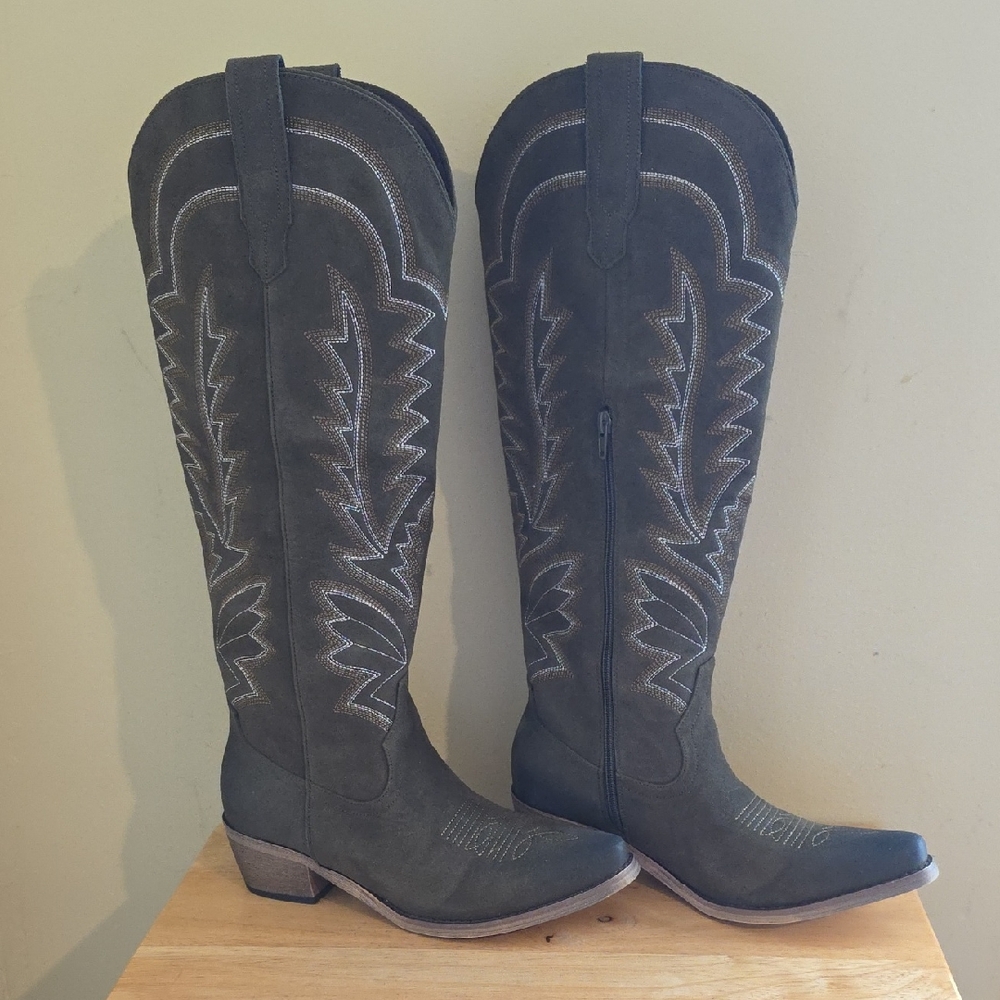 RED TOP Olive Green Western Boot 8.5 M  *Never Wore